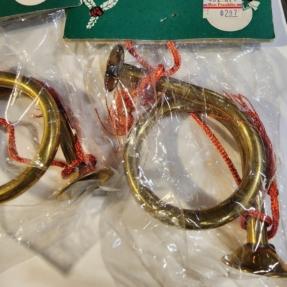 Vtg 2 New old stock Solid Brass french horn ornaments - Picture 7 of 7